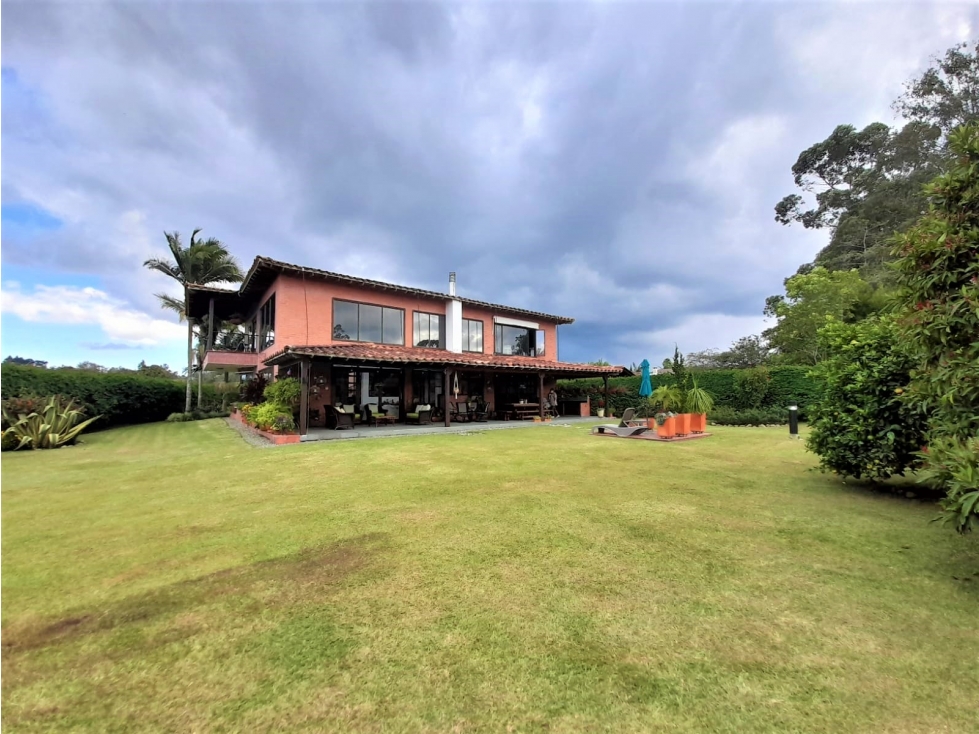 Casa Campestre en Parcelación Llanogrande