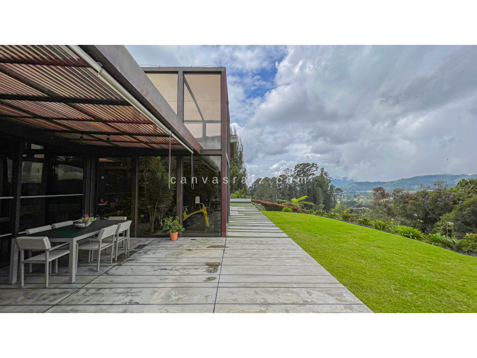 Casa en Parcelación Alto de Palmas