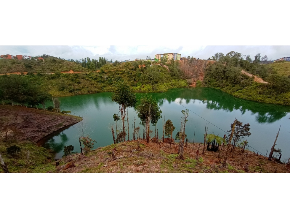 Venta de Lote Independiente en Guatapé - 1