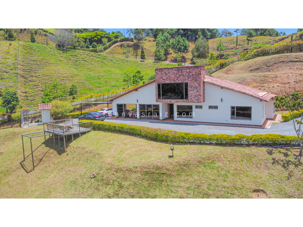 Venta de Casa Campestre en Parcelación El Retiro
