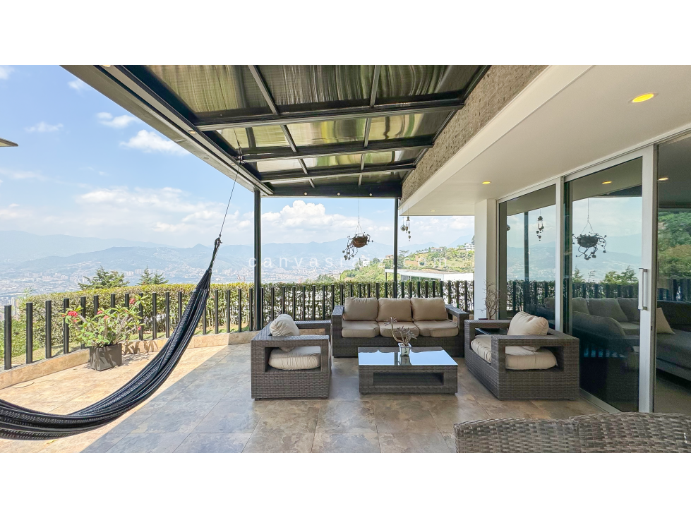 Casa Campestre En Parcelación Las Palmas