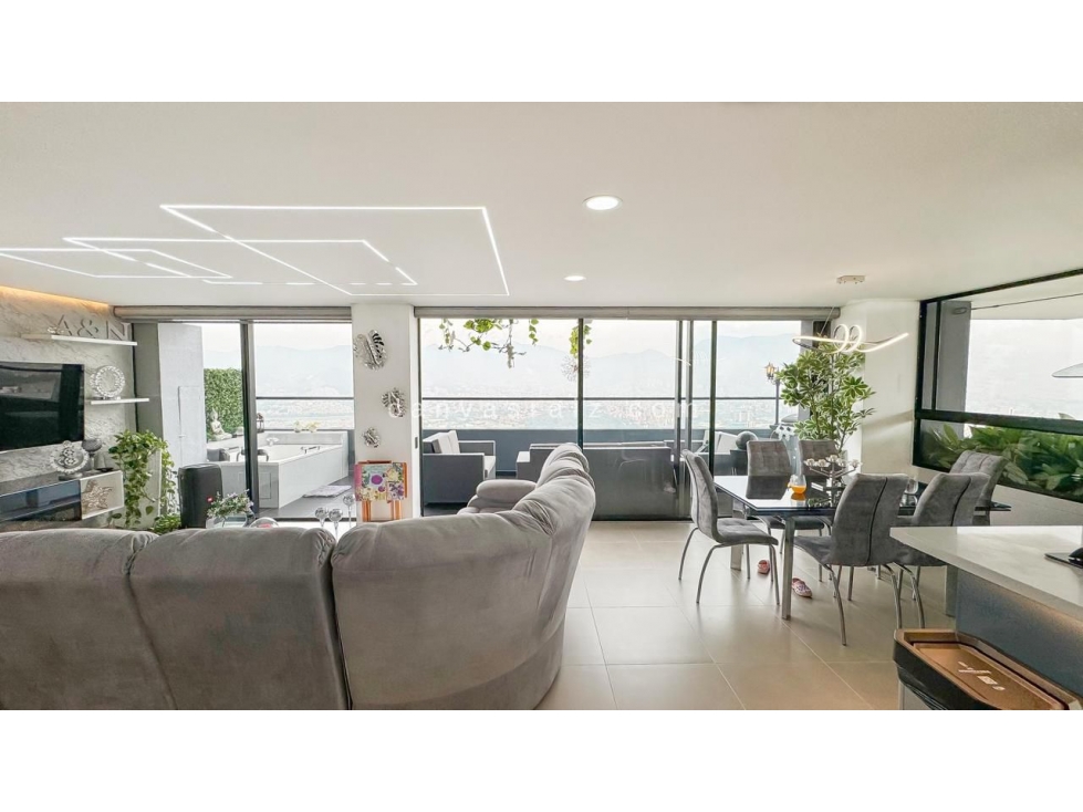 Venta Apartamento Amoblado con Vista Panorámica Las Palmas