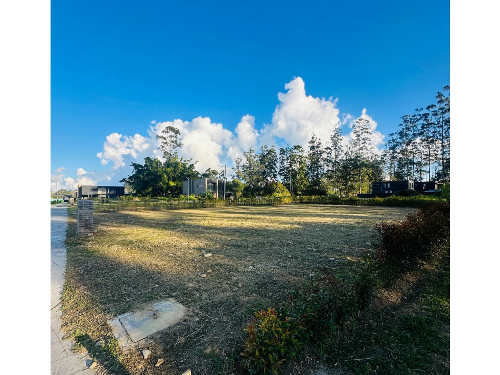 Venta de Lote en Unidad Cerrada Llanogrande