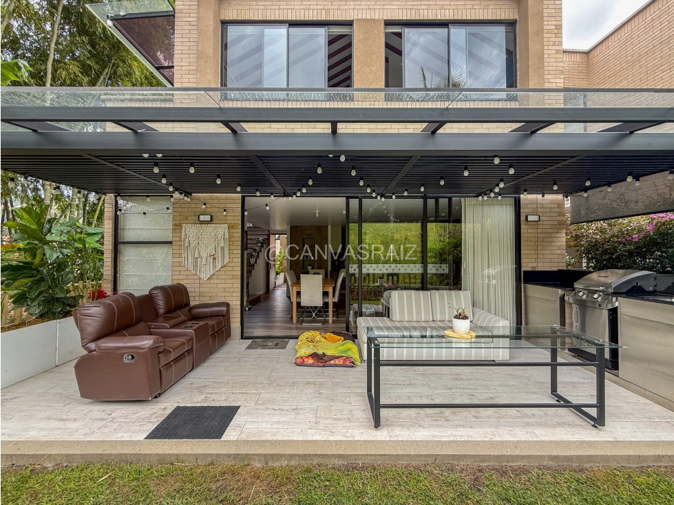 CASA EN UNIDAD CERRADA EL RETIRO