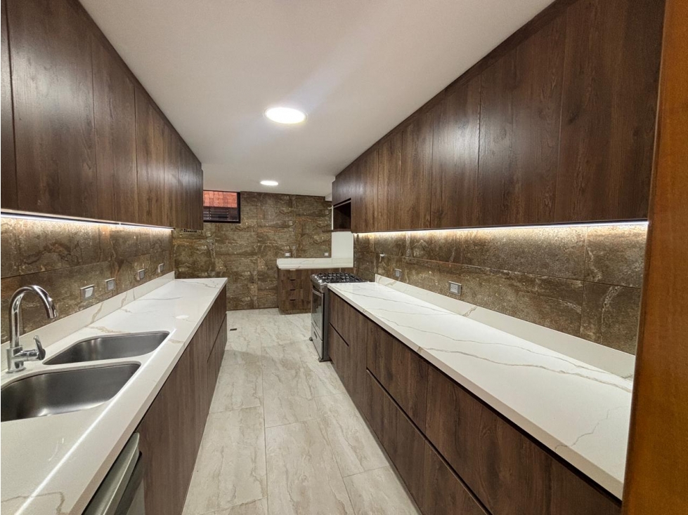Venta de Apartamento Remodelado en El Poblado — foto 4