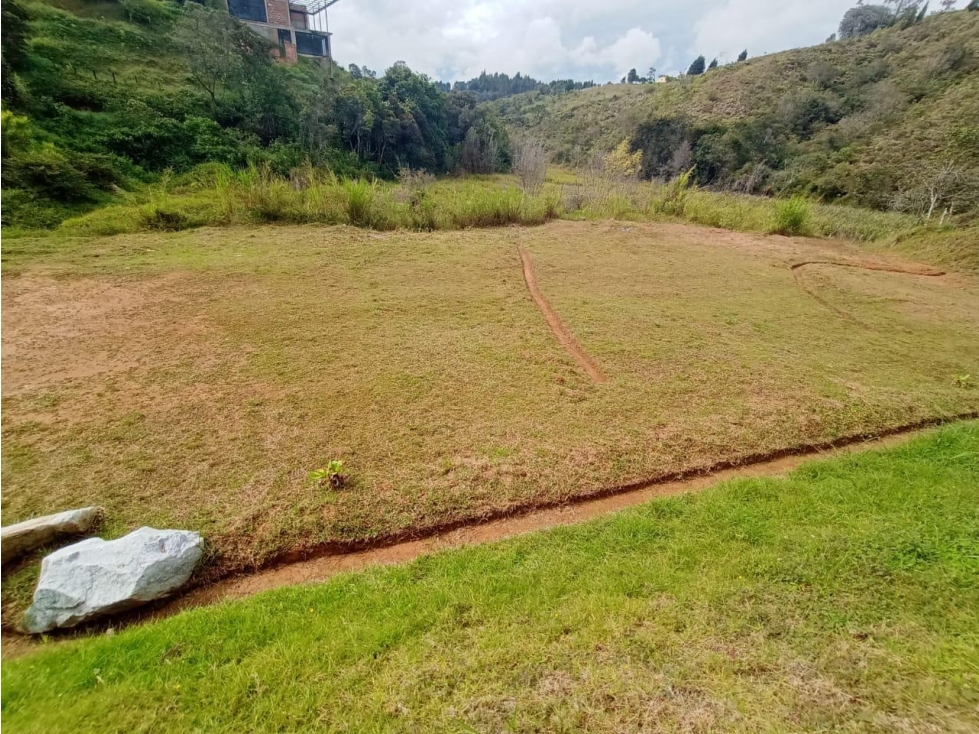 LOTE EN UNIDAD CERRADA SECTOR AEROPUERTO