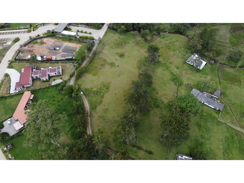 VENTA DE LOTE INDEPENDIENTE EN EL RETIRO