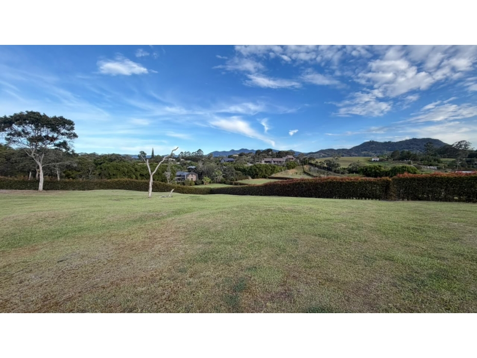 EN VENTA - LOTE CON VISTA EN PARCELACIÓN DETRÁS DEL CLUB LLANOGRANDE — foto 4