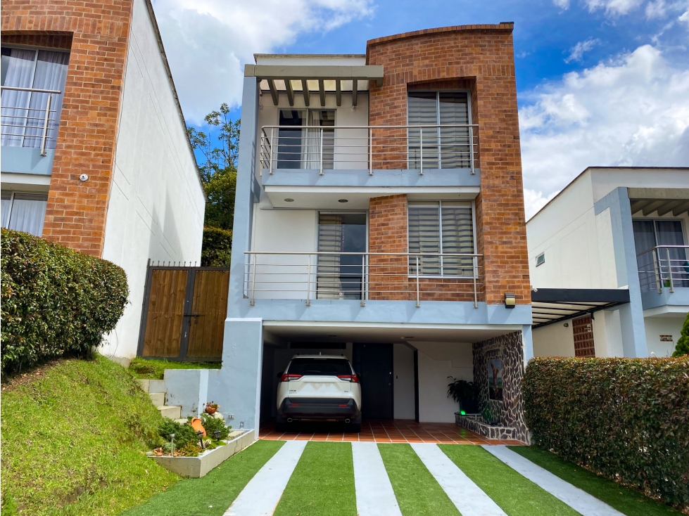 Casa en Unidad Cerrada El Retiro