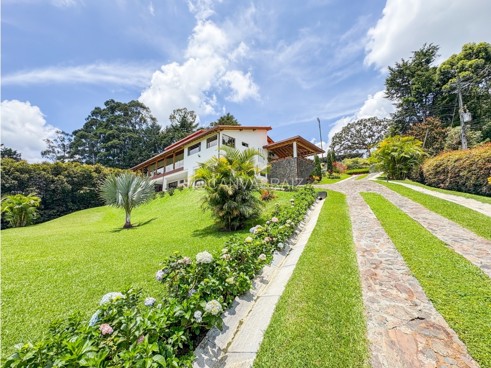 Venta de Casa Campestre con uso Mixto en El Tablazo