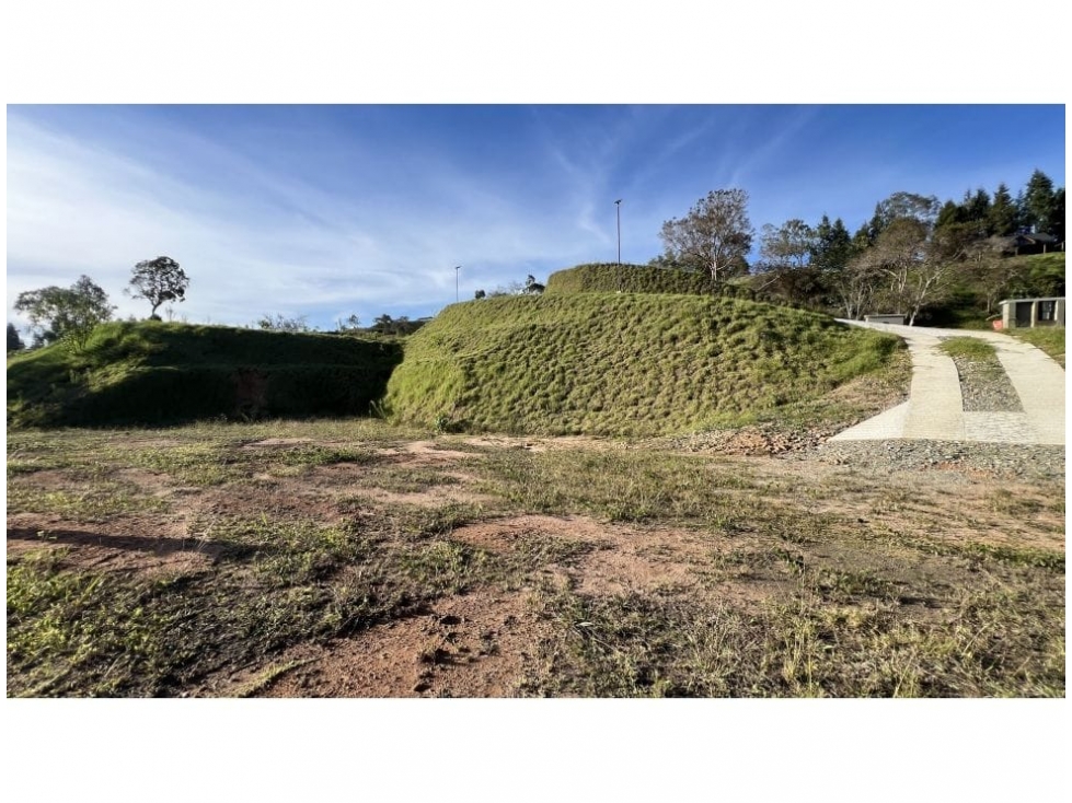 LOTE EN PARCELACIÓN CON ACCESO A LAGO SECTOR AEROPUERTO — foto 6