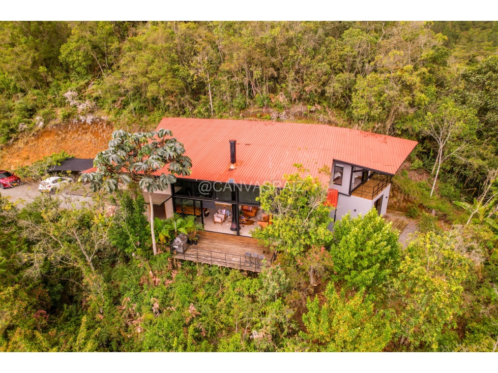 Casa Campestre en Parcelación La Ceja