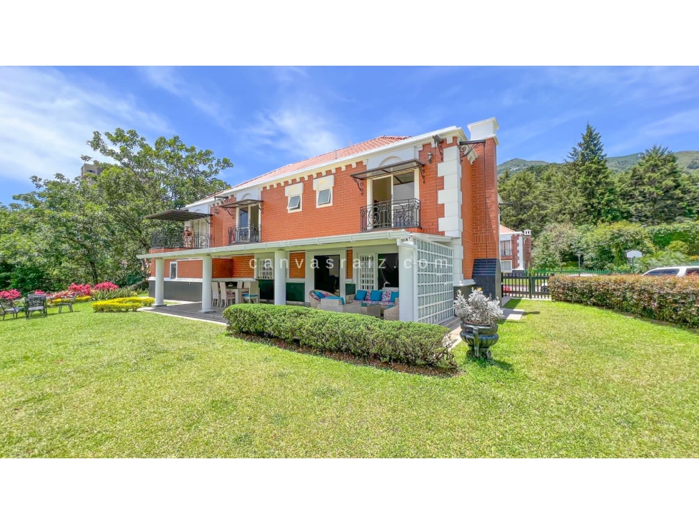 Venta de Casa en El Poblado Loma del Tesoro — foto 2