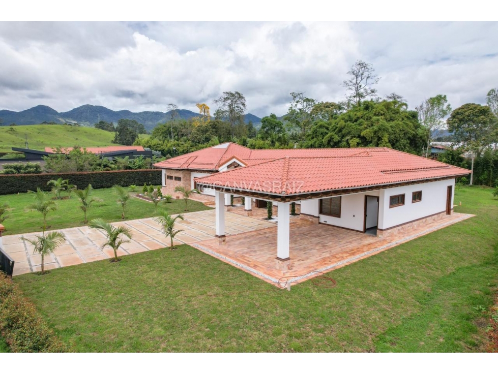 VENTA DE CASA COLONIAL PARA ESTRENAR EN PARCELACIÓN — foto 2
