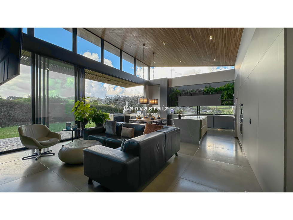 Venta de Casa Campestre en Unidad Cerrada Envigado — foto 3