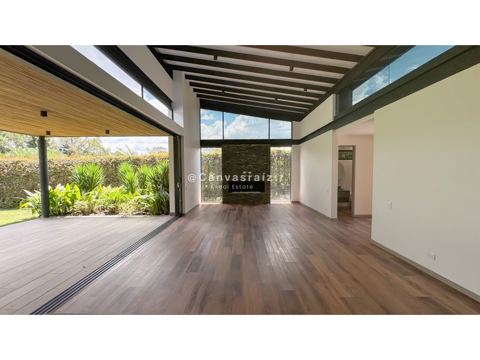 Venta de Casa Campestre en Condominio Llanogrande — foto 2