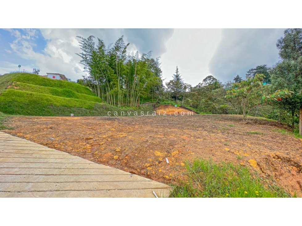Venta de Lotes en Condominio Marinilla - 2