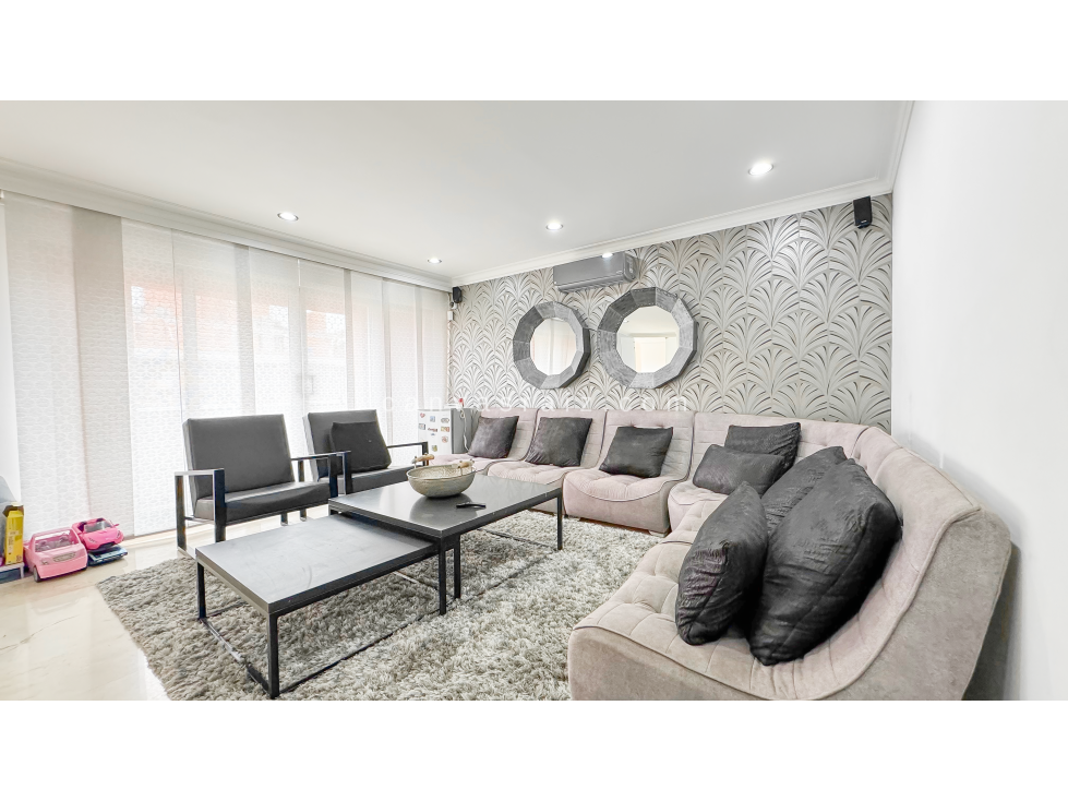 Penthouse con Piscina Privada Sector Laureles — foto 3