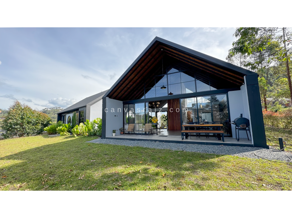 Venta de Casa Campestre en Parcelación El Retiro
