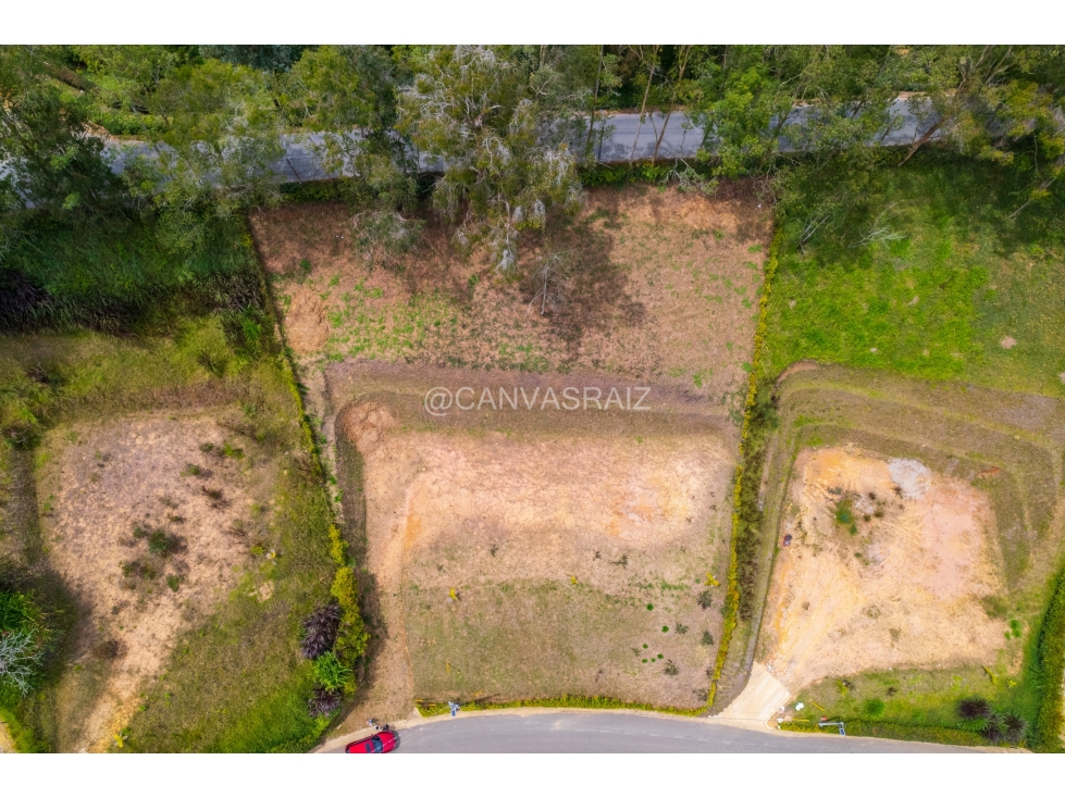 Venta de Lote en Condominio San Vicente de Ferrer