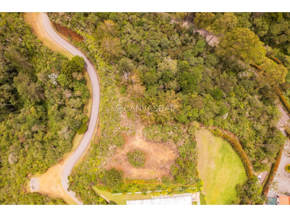 LOTE EN PARCELACIÓN CON HERMOSA VISTA HACIA FIZEBAD Y LA REPRESA — foto 2