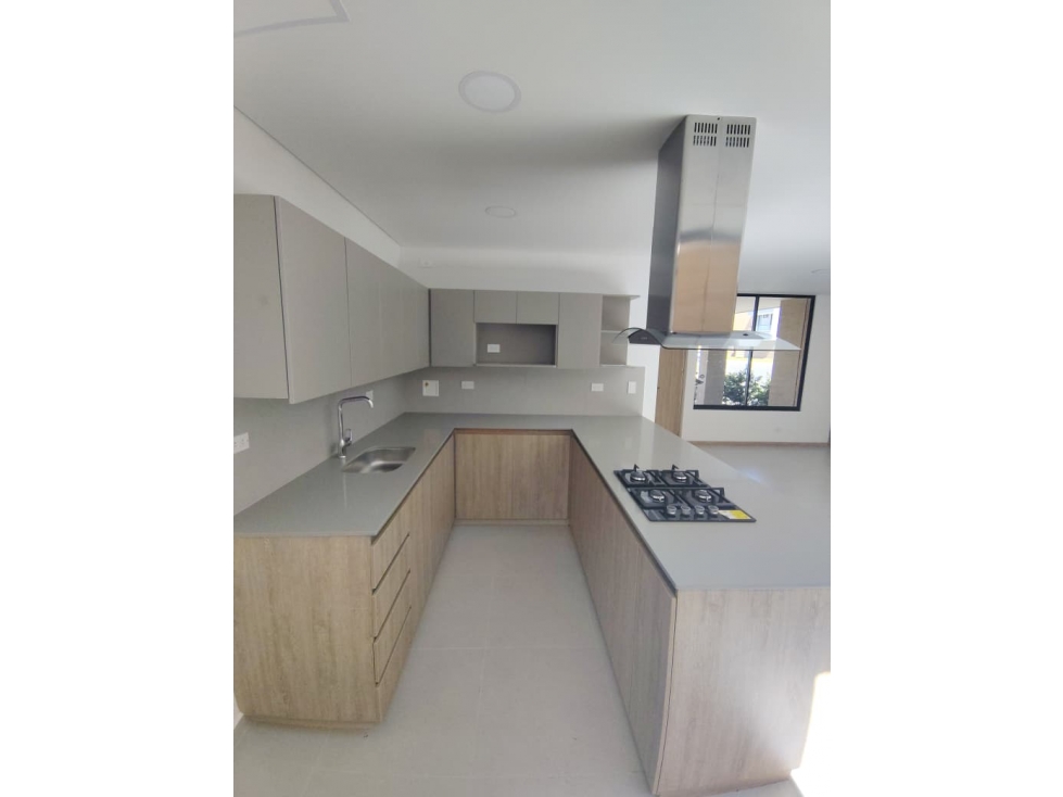 CASA PARA ESTRENAR EN SAN ANTONIO DE PEREIRA
