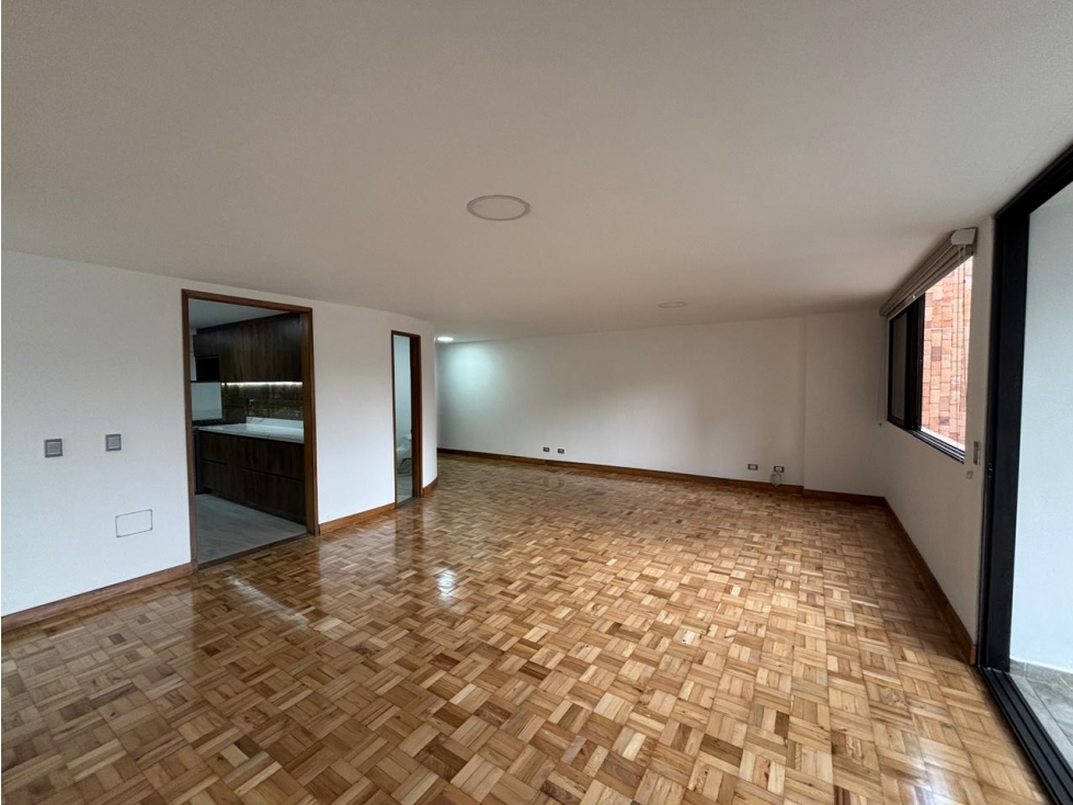 Venta de Apartamento Remodelado en El Poblado