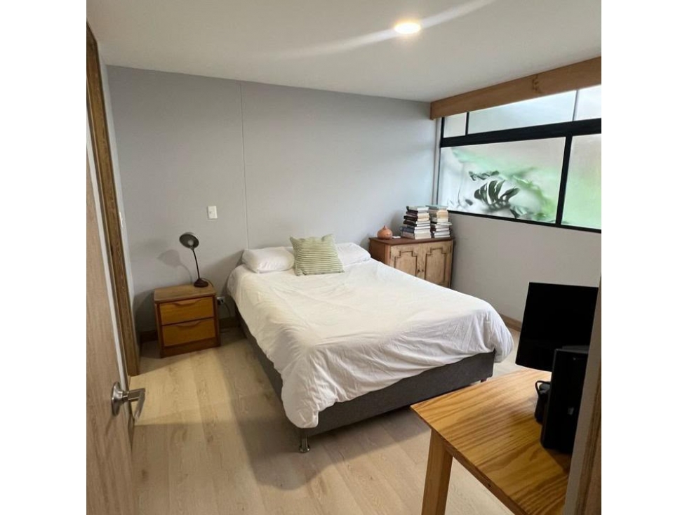 VENTA DE APARTAMENTO MODERNO EL RETIRO, SECTOR PURO CUERO