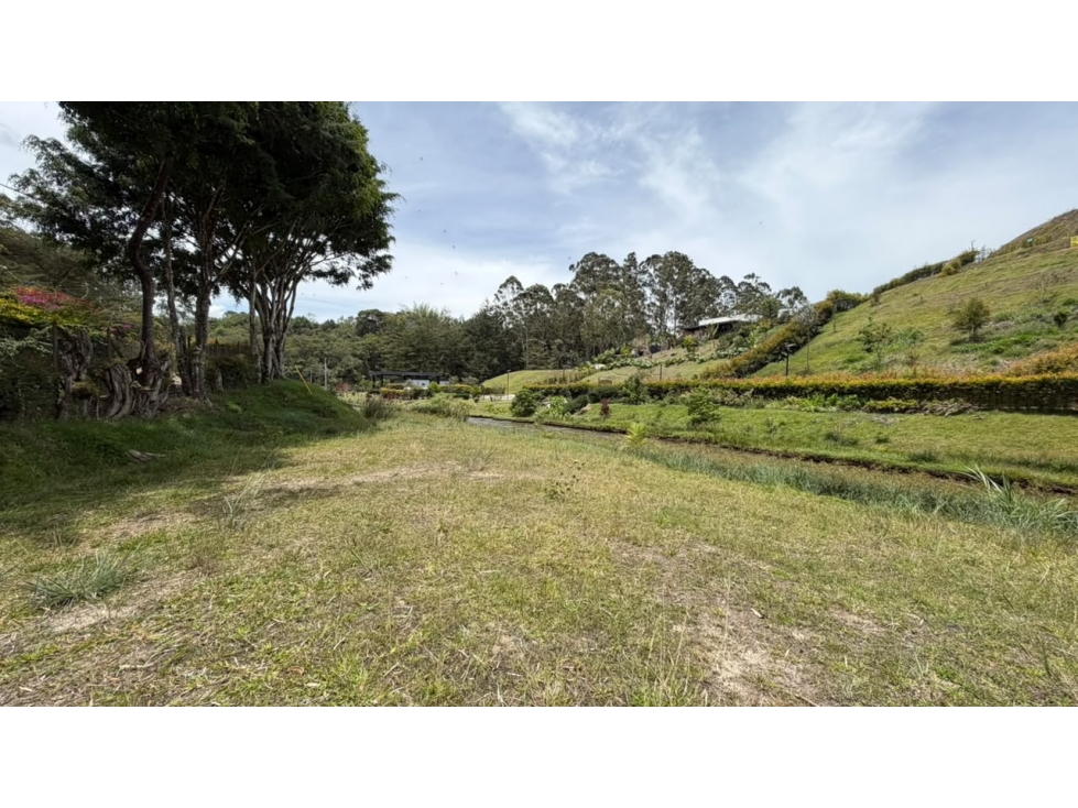VENTA DE LOTE EN RIONEGRO CON LAGO Y VISTA — foto 5