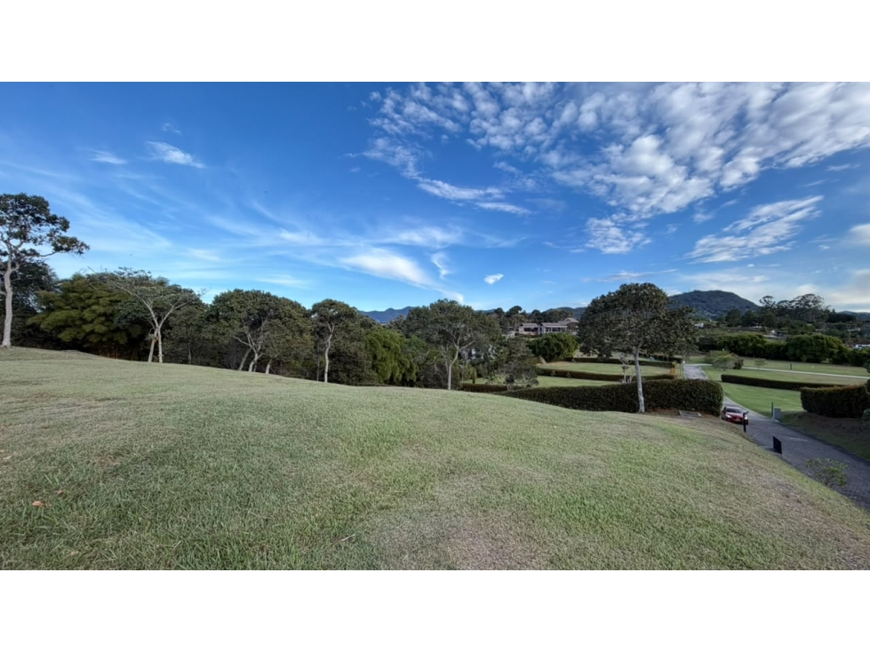 EN VENTA - LOTE EN PARCELACIÓN DETRÁS DEL CLUB DE LLANOGRANDE