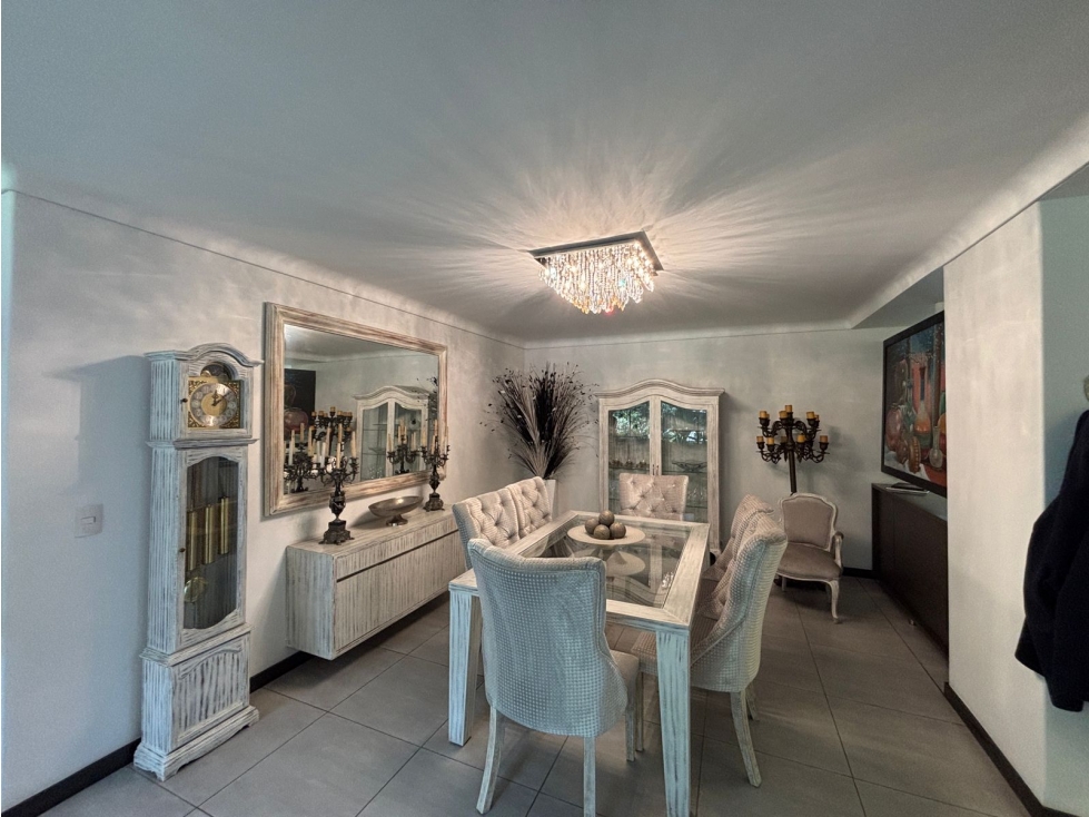 Venta de Apartamento Remodelado El Poblado, Sector el Tesoro — foto 5