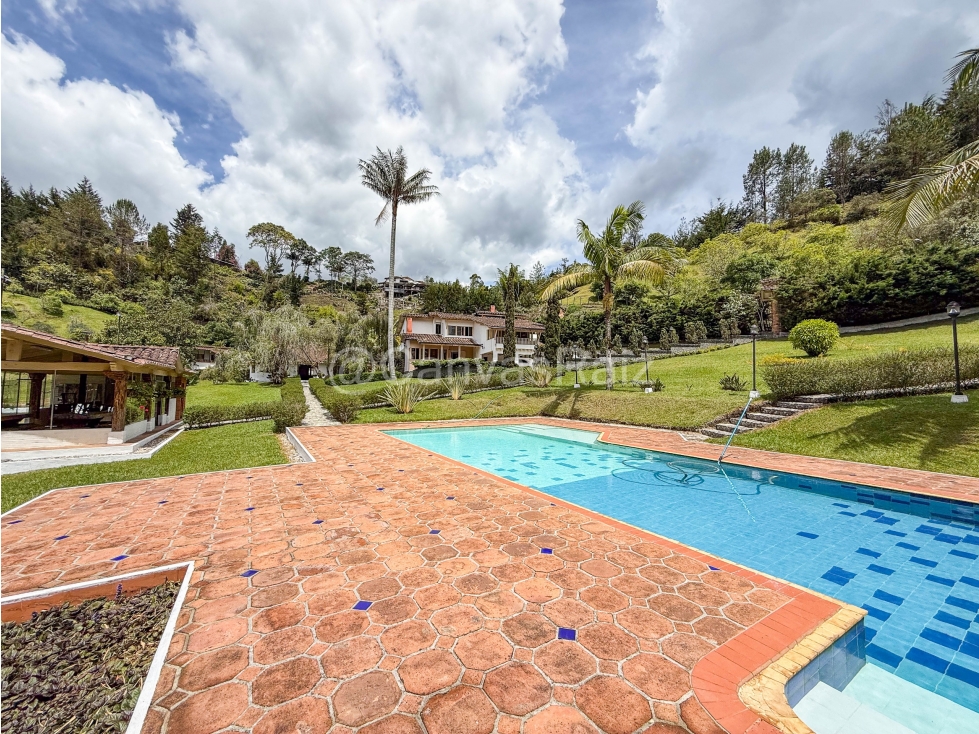 VENTA DE FINCA RECREATIVA EN EL RETIRO