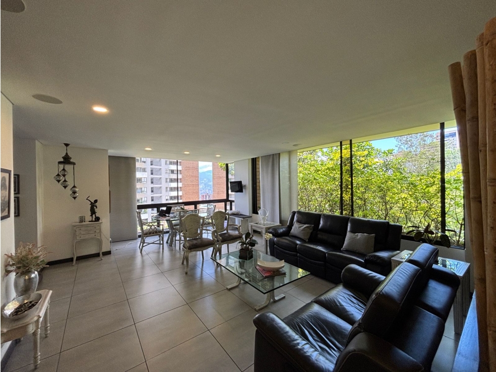 Venta de Apartamento Remodelado El Poblado, Sector el Tesoro