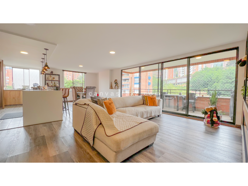 Venta de Apartamento Sector El Tesoro — foto 3