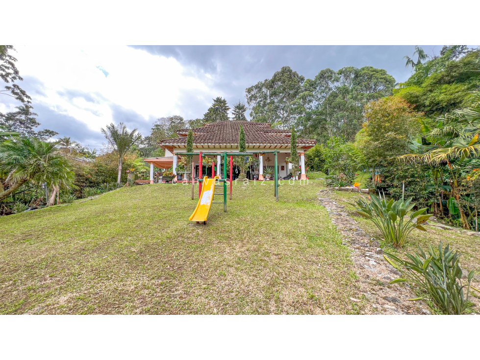 Casa Campestre Independiente en El Poblado