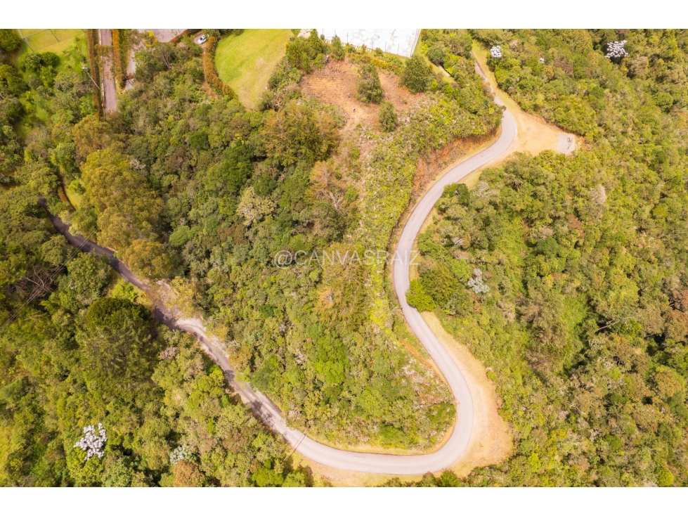 LOTE EN PARCELACIÓN CON HERMOSA VISTA HACIA FIZEBAD Y LA REPRESA — foto 3