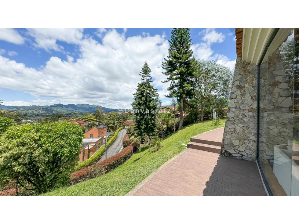 EN VENTA CASA CAMPESTRE DE LUJO EN FIZEBAD, EL RETIRO — foto 3