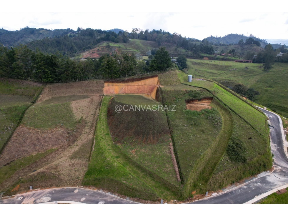 VENTA DE LOTE CAMPESTRE CON VISTA PANORÁMICA EN EL RETIRO — foto 3