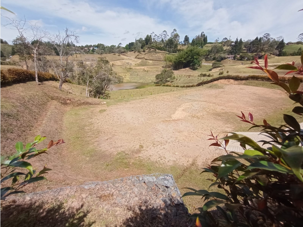 LOTE CON LAGO EN PARCELACIÓN SECTOR AEROPUERTO — foto 3