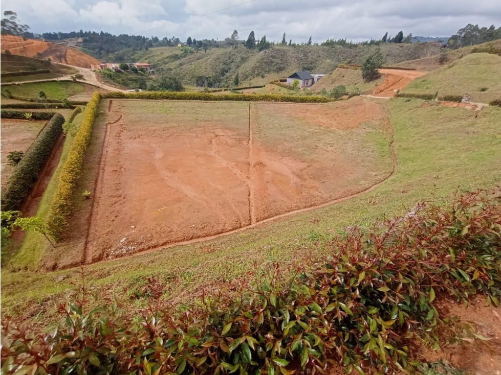 LOTE EN UNIDAD CERRADA SECTOR AEROPUERTO — foto 3