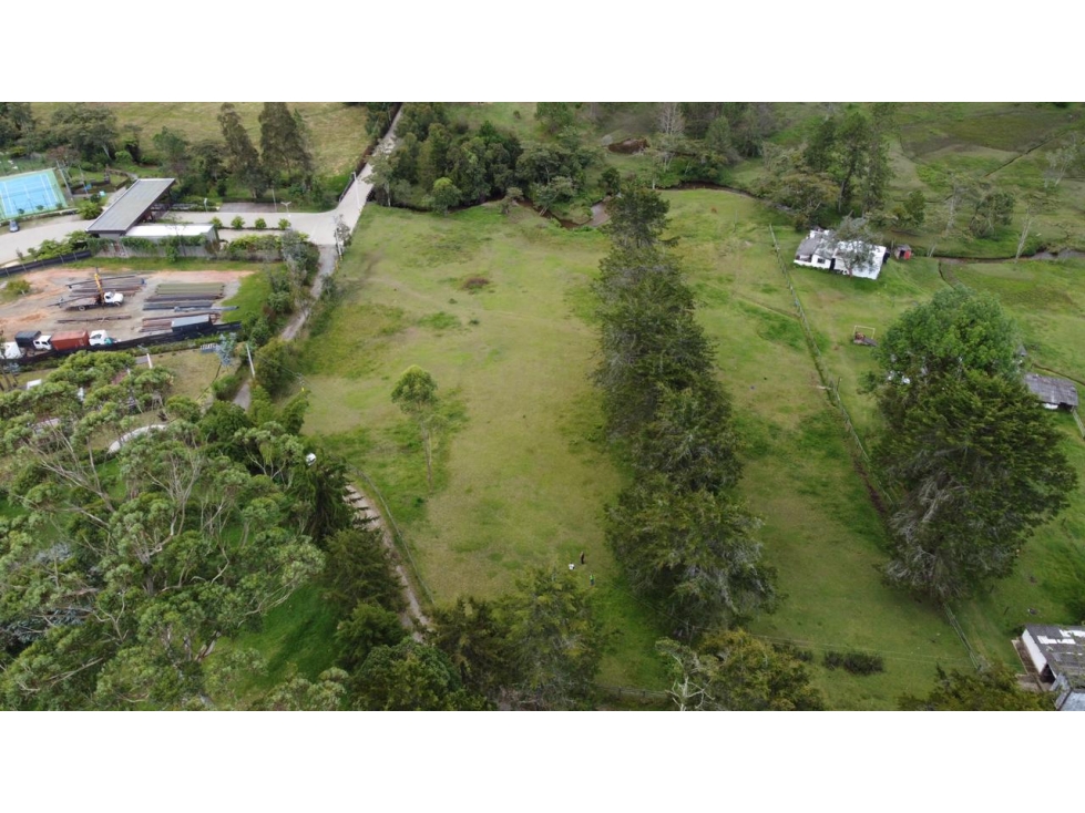 VENTA DE LOTE INDEPENDIENTE EN EL RETIRO — foto 3