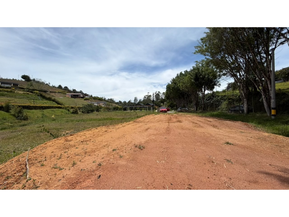 VENTA DE LOTE EN RIONEGRO CON LAGO Y VISTA — foto 6