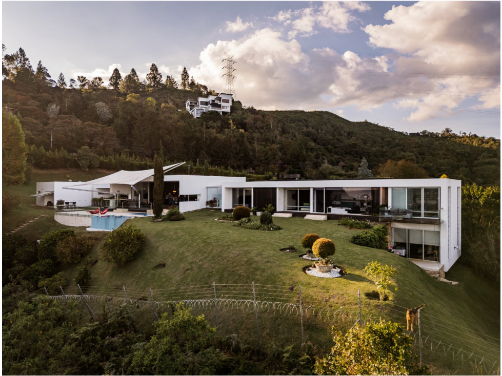 Venta de Casa Campestre en Parcelación El Retiro — foto 2