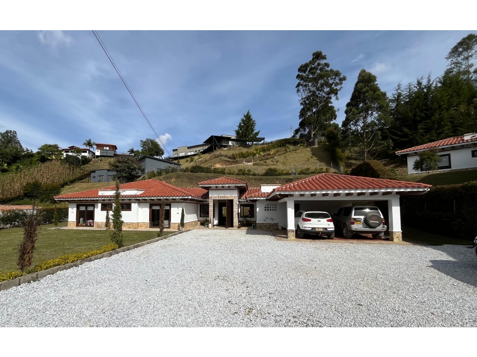 Casa Campestre en Condominio El Carmen de Viboral