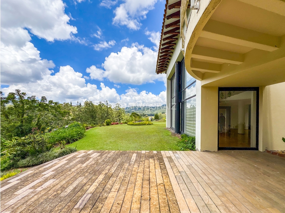 VENTA DE IMPONENTE CASA CAMPESTRE EN EL SECTOR LA FE — foto 4