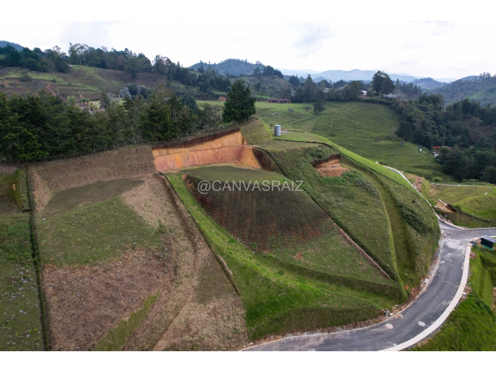 VENTA DE LOTE CAMPESTRE CON VISTA PANORÁMICA EN EL RETIRO — foto 4