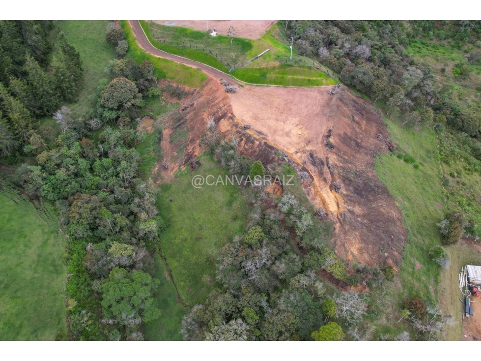 LOTE INDEPENDIENTE SECTOR AEROPUERTO — foto 4