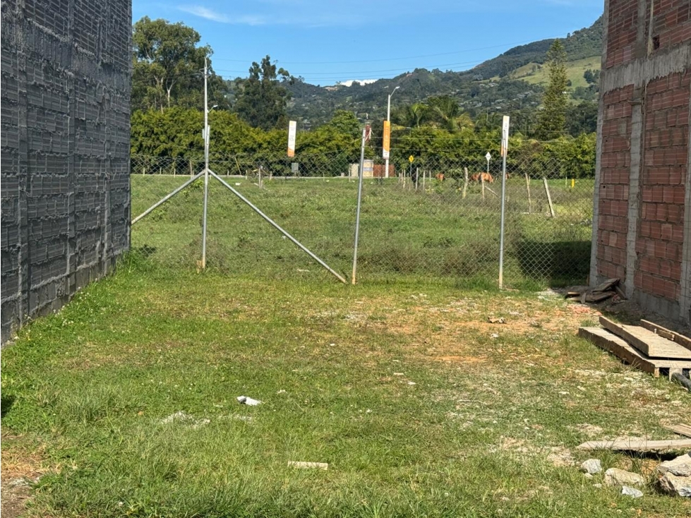 LOTE URBANO UNIDAD CERRADA LA CEJA