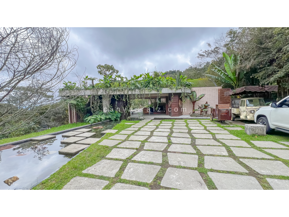 Venta de Casa Campestre Atemporal Alto del Escobero