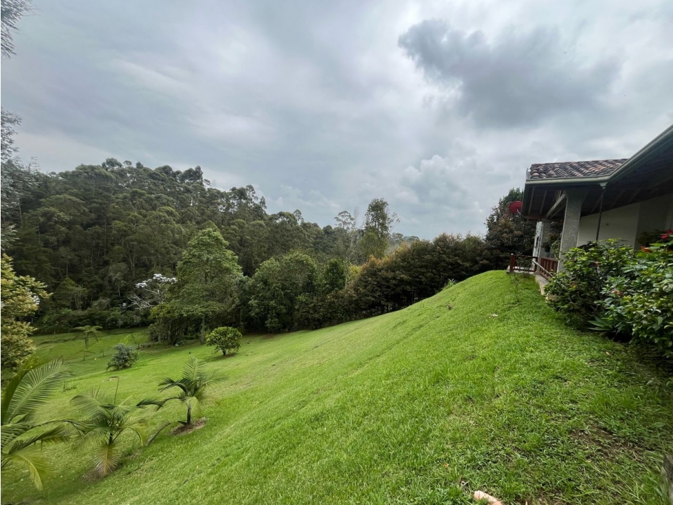 Venta de Casa Campestre en Parcelación Llanogrande